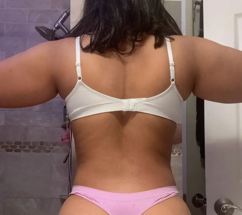 Alumna mostrando resultados de espalda